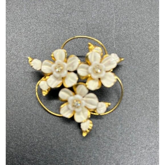 Enamel Flower Brooch White On Gold tone Crystal Centers Made in Austria Vintage - Picture 4 of 7